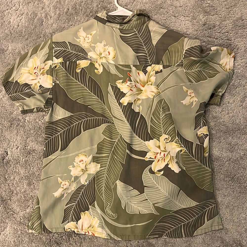 Women’s Tommy Bahama short sleeve shirt Medium #classic #tropical #hawaiian - Picture 2 of 6